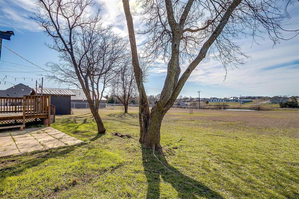 211 County Road 4221, Decatur, TX 76234