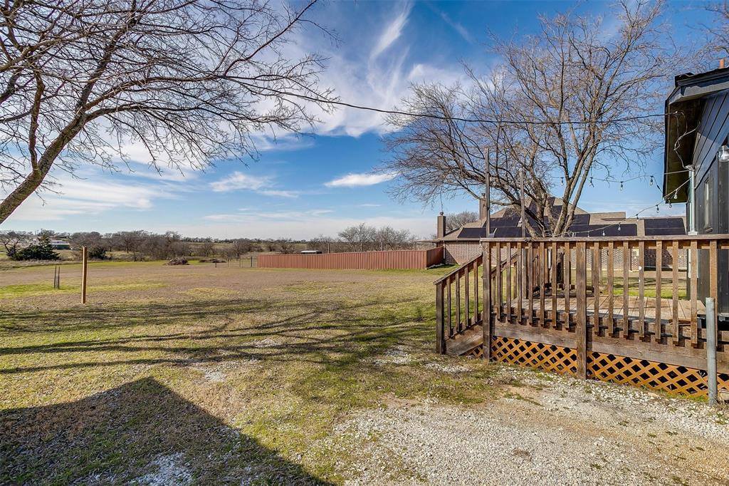 211 County Road 4221, Decatur, TX 76234