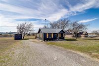 211 County Road 4221, Decatur, TX 76234