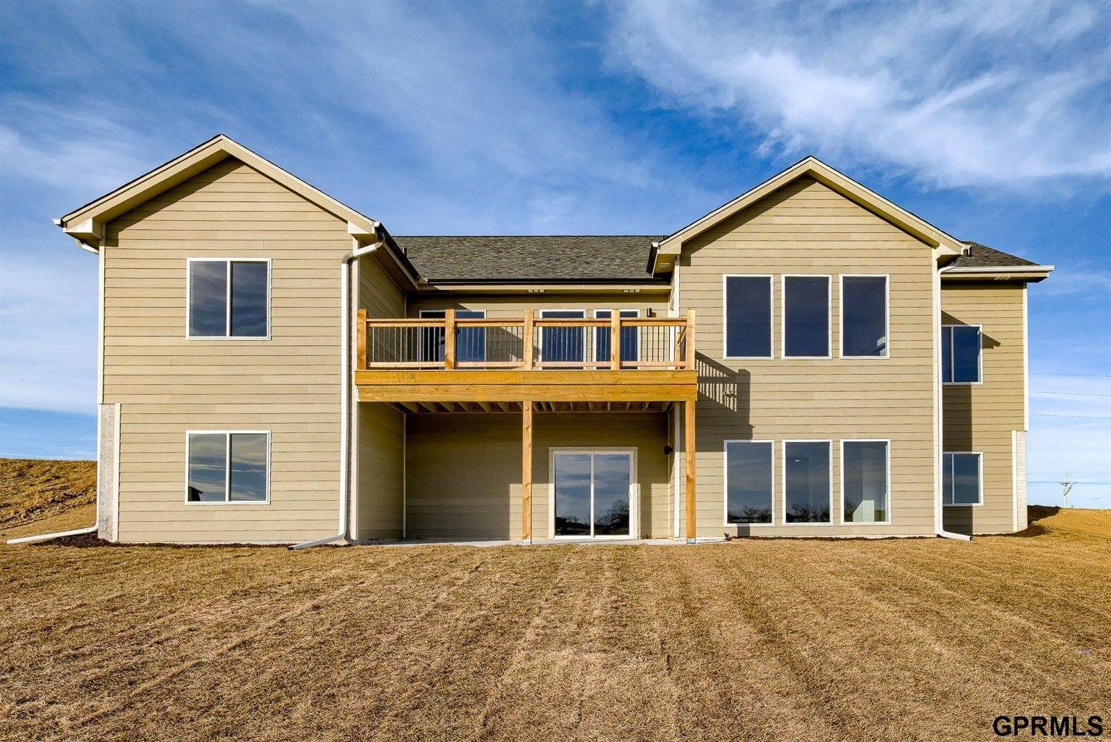 20119 R Street, Omaha, NE 68135