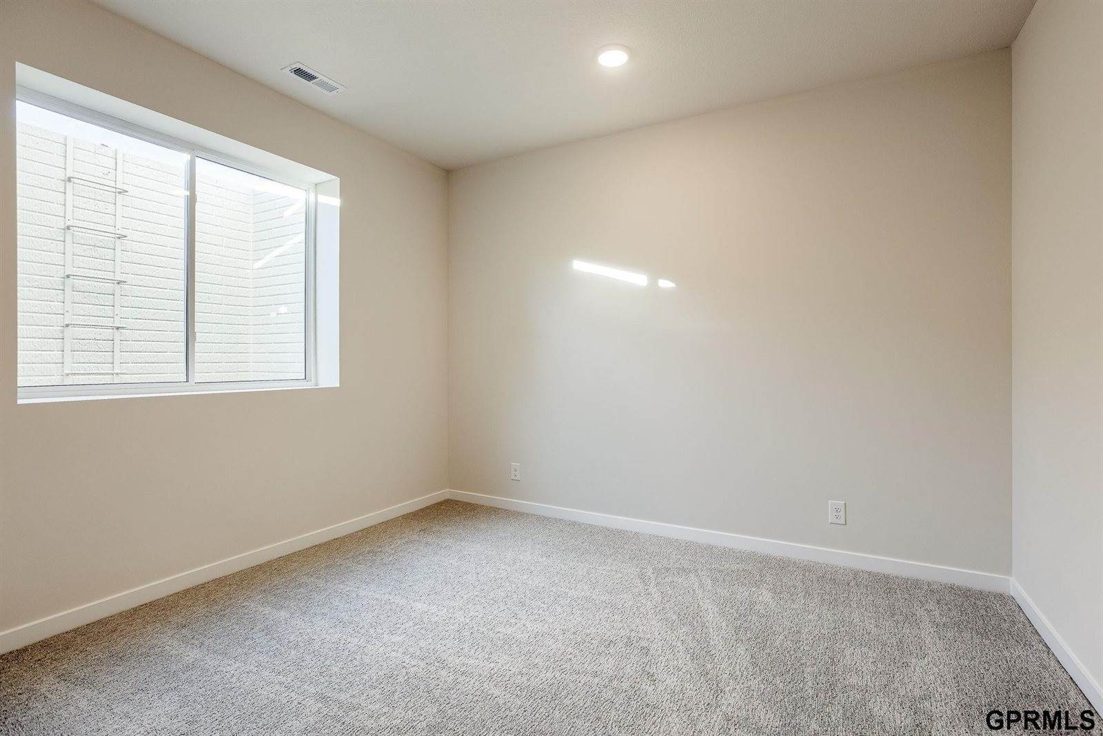 20150 S Street, Omaha, NE 68135
