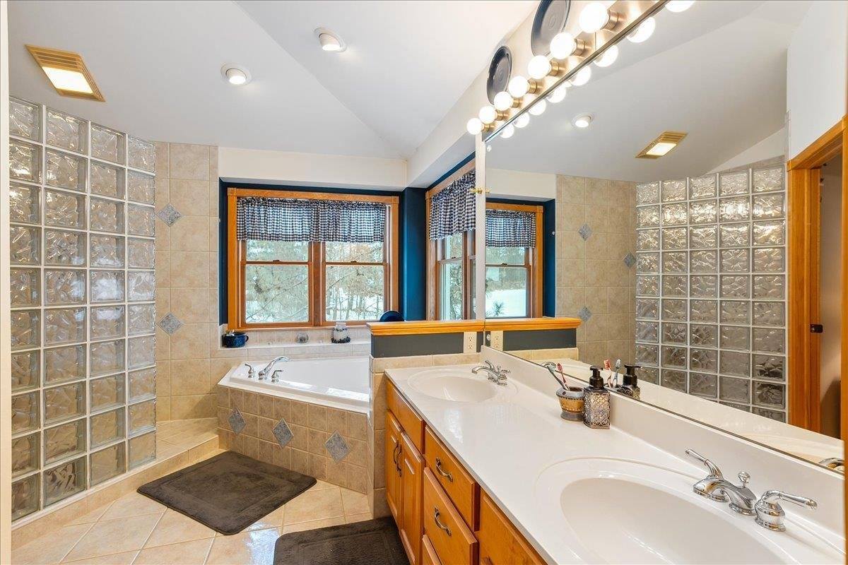 W5844 W Rolling Hills Drive, Neillsville, WI 54456