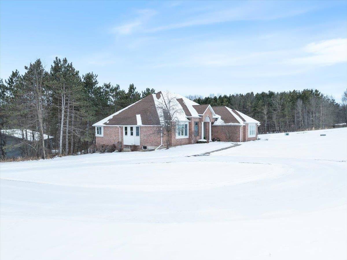 W5844 W Rolling Hills Drive, Neillsville, WI 54456