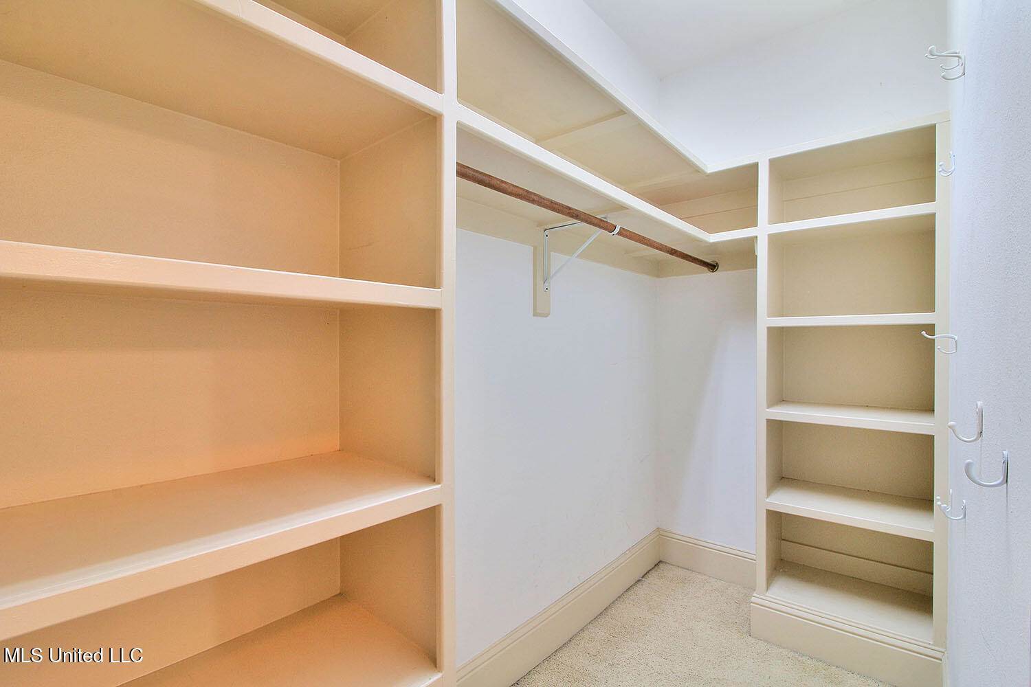 2509 Rue Beaux Chenes, Ocean Springs, MS 39564