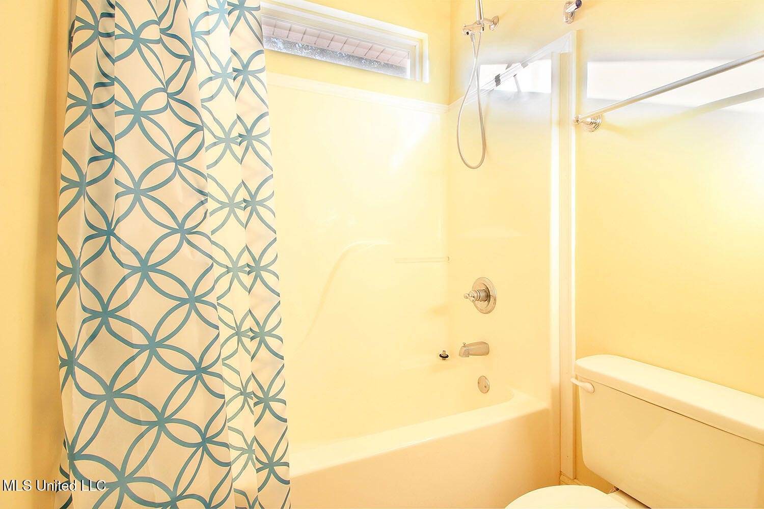 2509 Rue Beaux Chenes, Ocean Springs, MS 39564