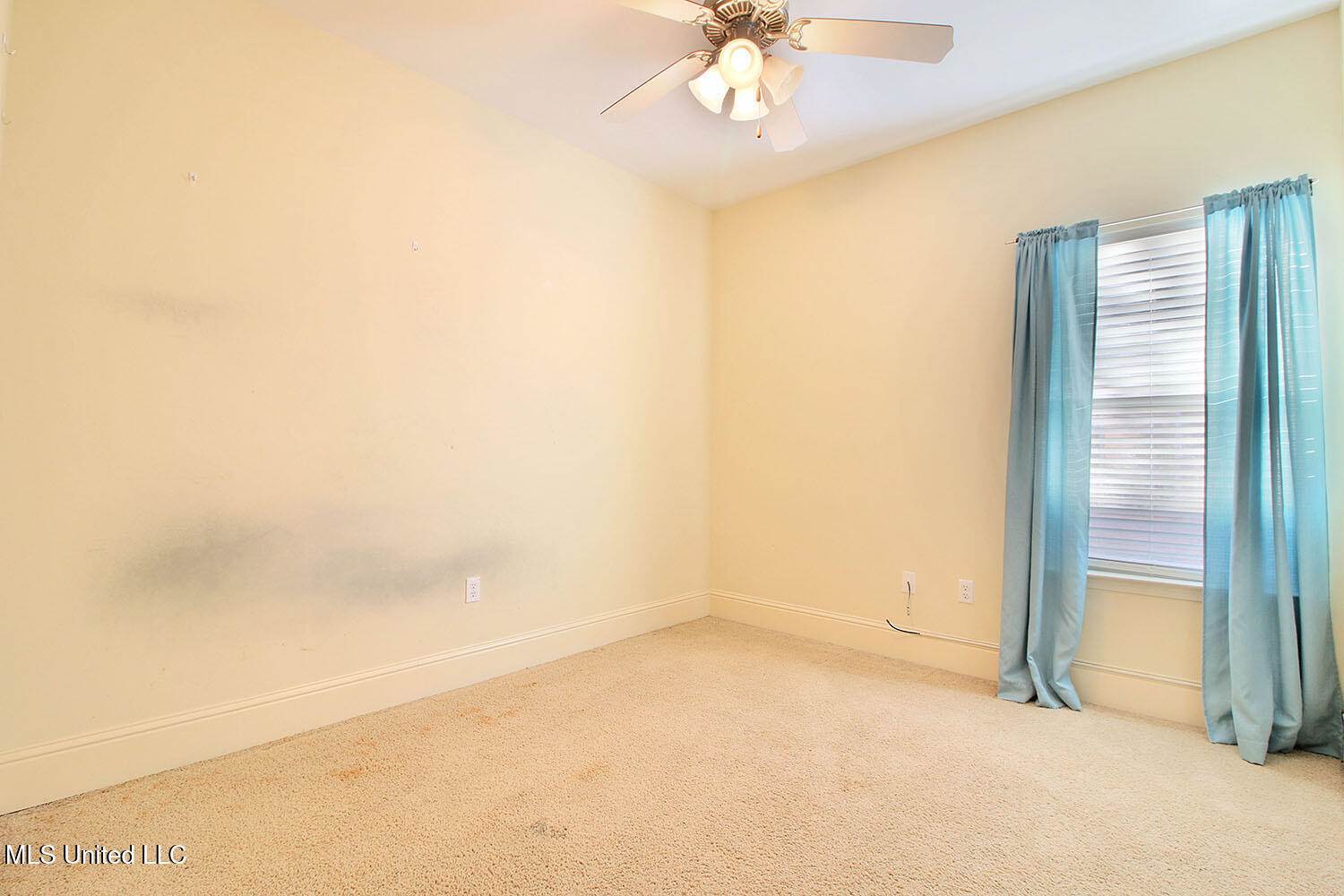 2509 Rue Beaux Chenes, Ocean Springs, MS 39564