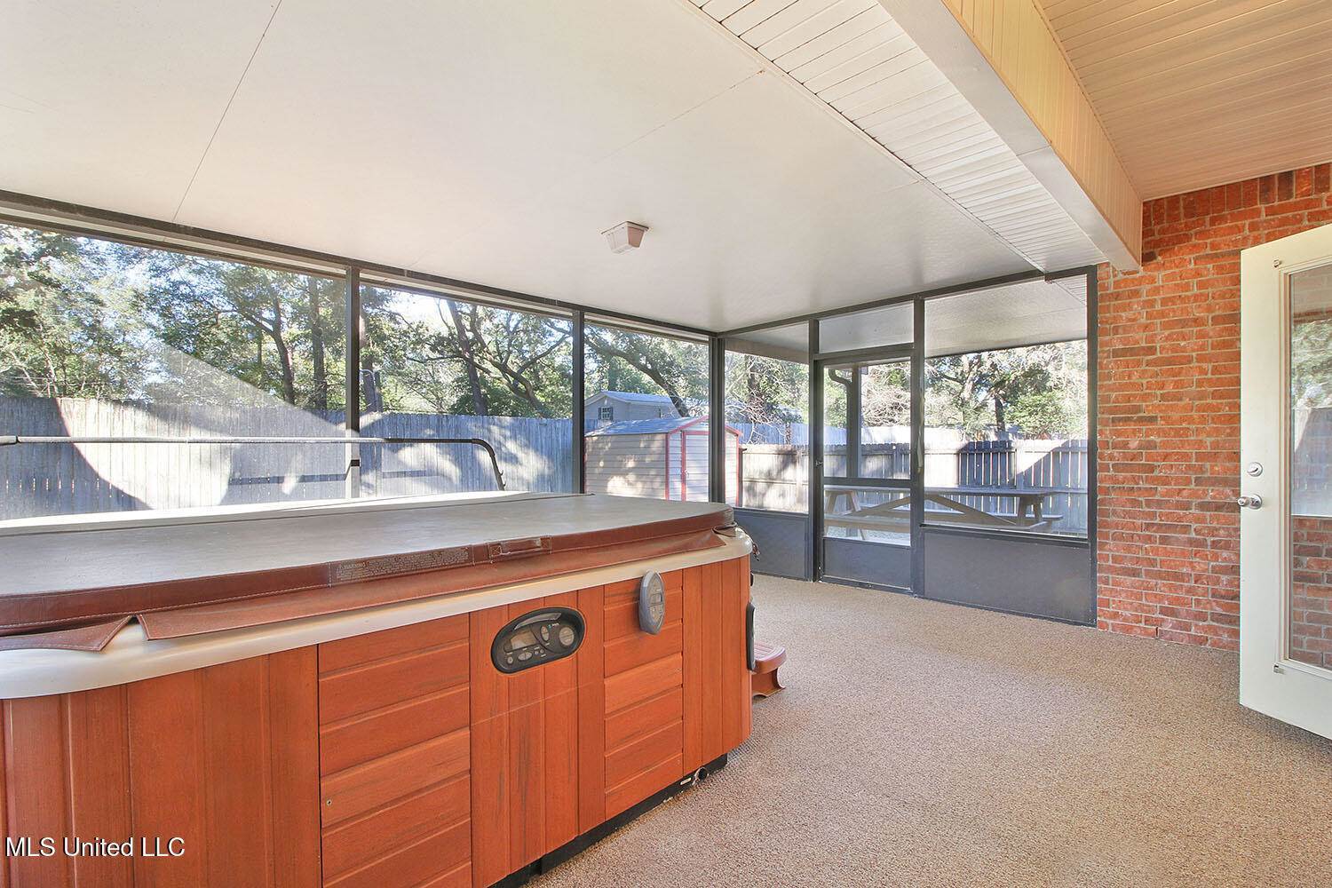 2509 Rue Beaux Chenes, Ocean Springs, MS 39564