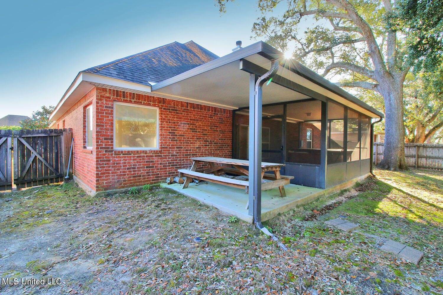 2509 Rue Beaux Chenes, Ocean Springs, MS 39564