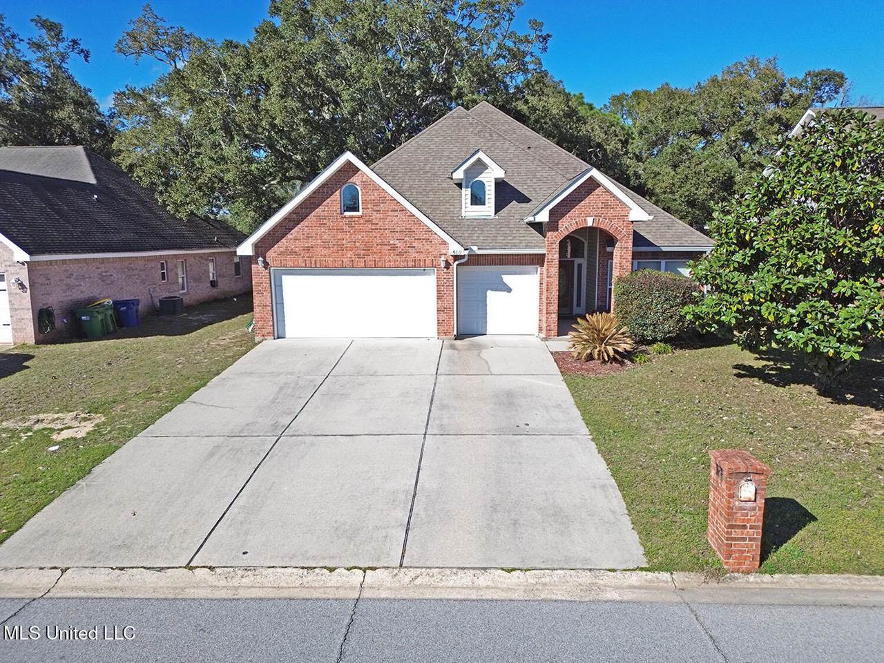 2509 Rue Beaux Chenes, Ocean Springs, MS 39564