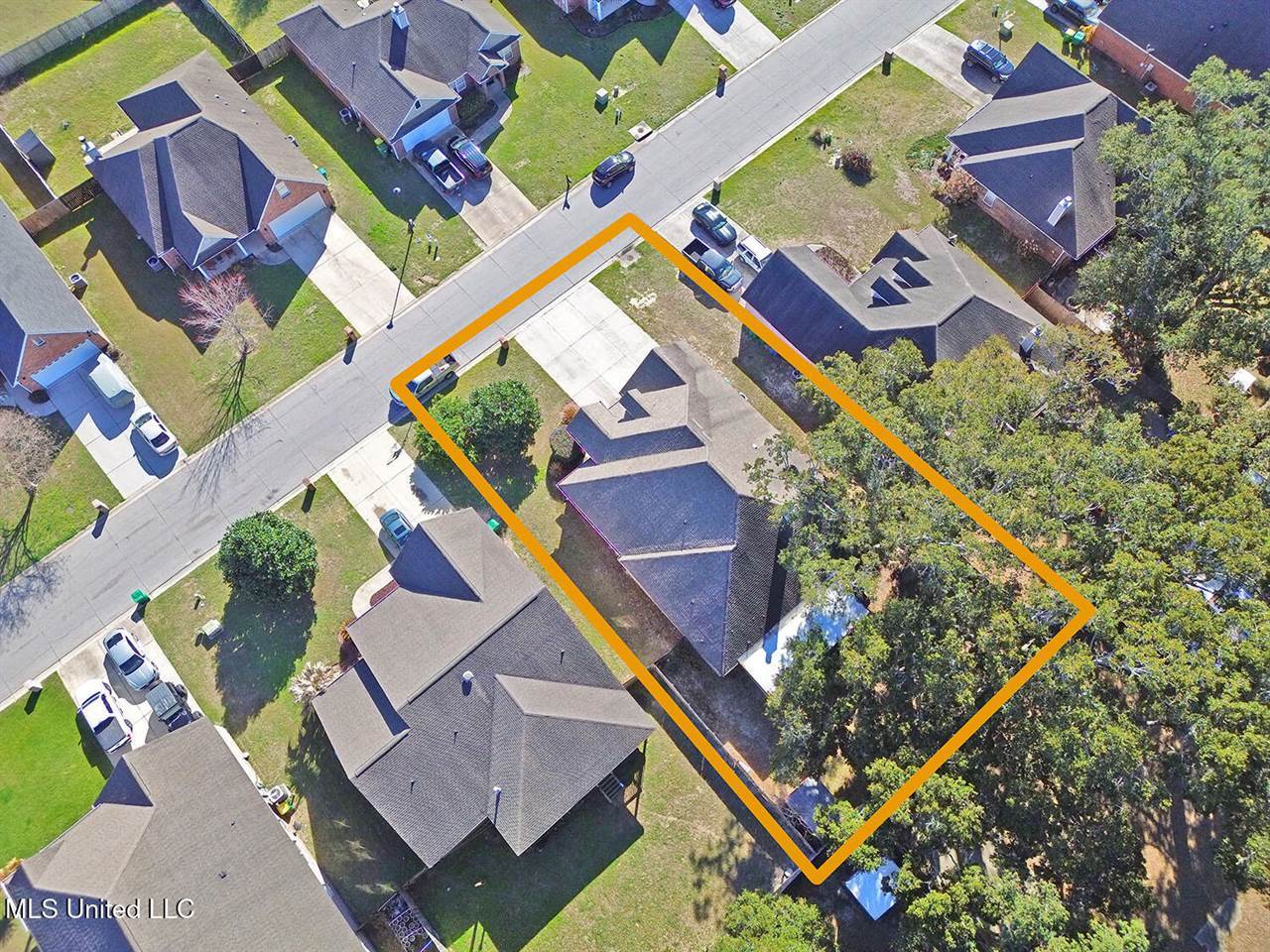 2509 Rue Beaux Chenes, Ocean Springs, MS 39564