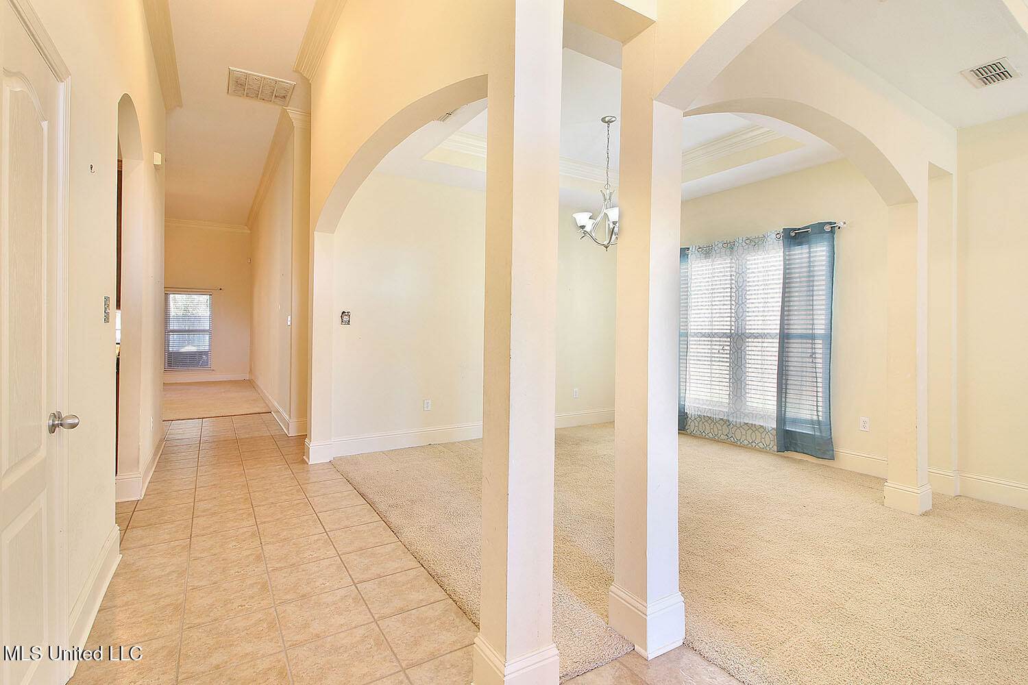 2509 Rue Beaux Chenes, Ocean Springs, MS 39564