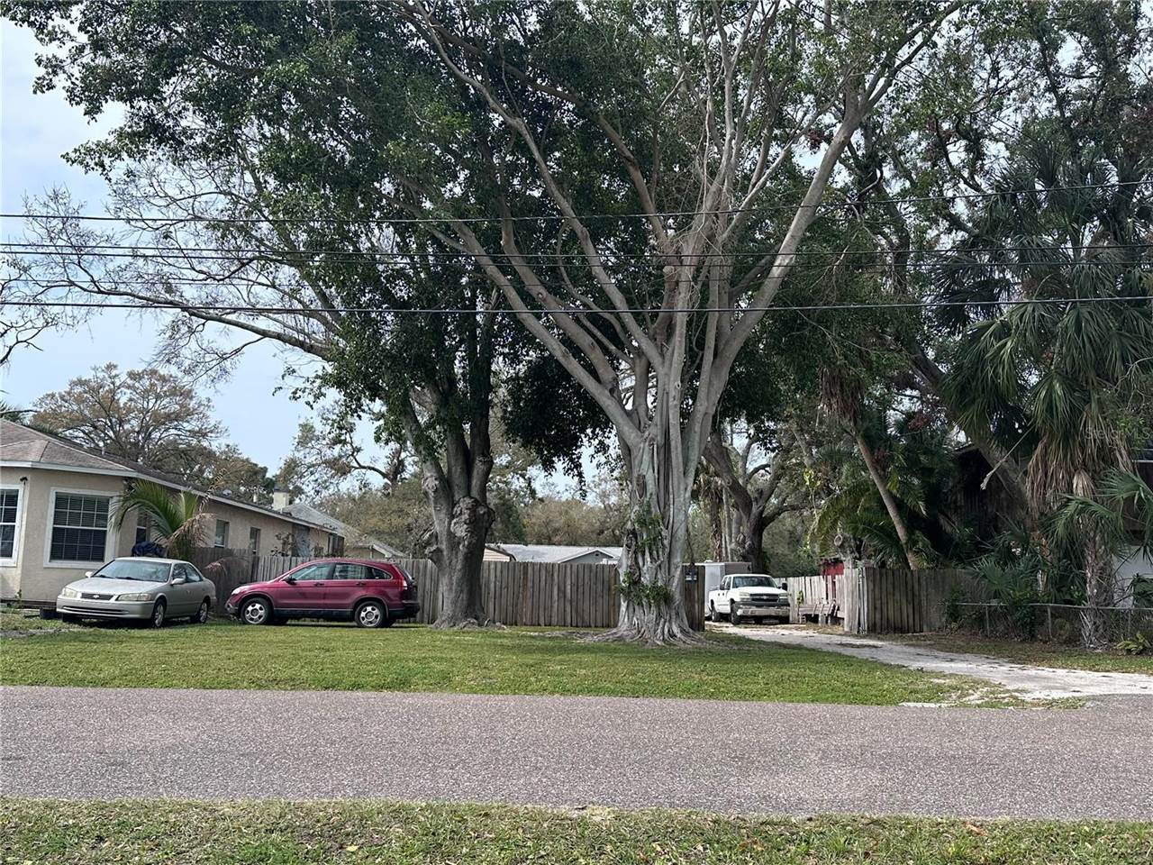 5240 66TH Way North, Saint Petersburg, FL 33709