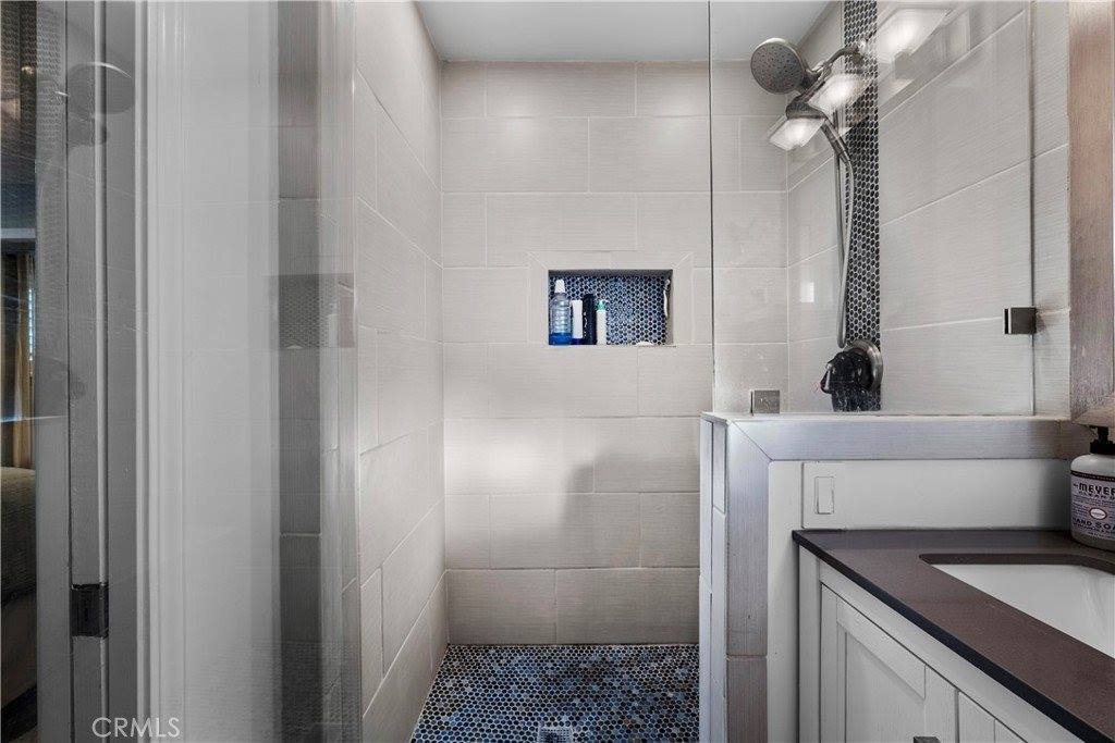 22402 Los Rogues Drive, Saugus, CA 91350