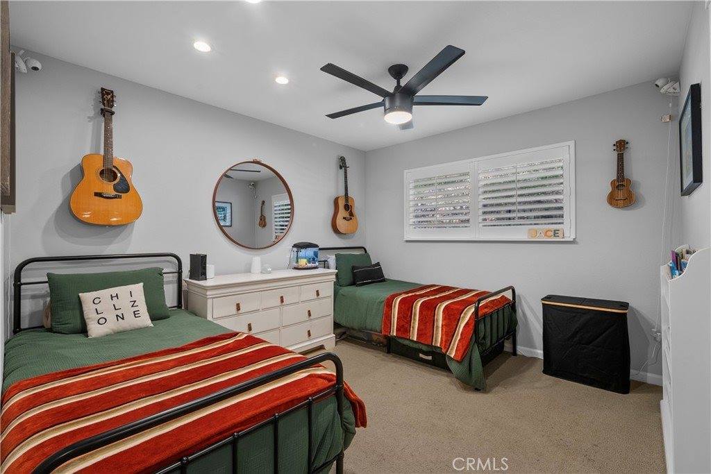 22402 Los Rogues Drive, Saugus, CA 91350