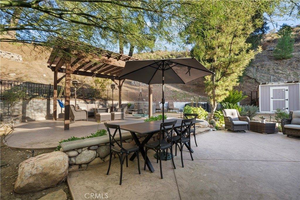 22402 Los Rogues Drive, Saugus, CA 91350