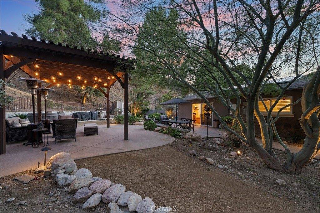 22402 Los Rogues Drive, Saugus, CA 91350