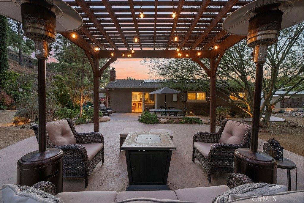 22402 Los Rogues Drive, Saugus, CA 91350