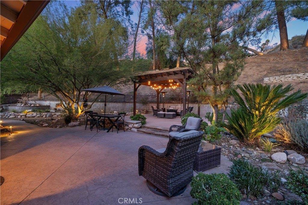 22402 Los Rogues Drive, Saugus, CA 91350