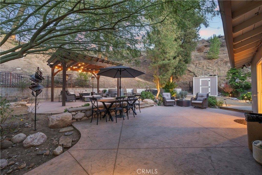 22402 Los Rogues Drive, Saugus, CA 91350