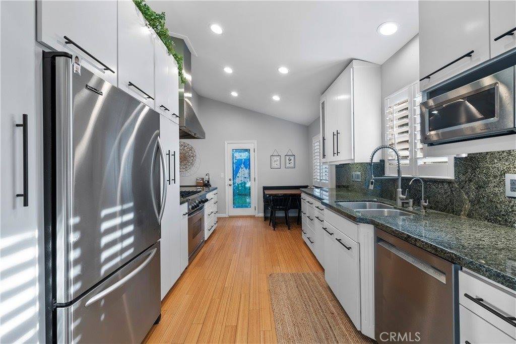 22402 Los Rogues Drive, Saugus, CA 91350