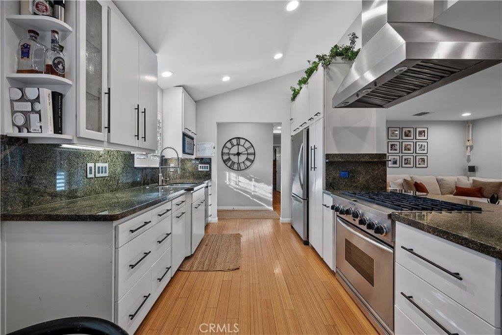 22402 Los Rogues Drive, Saugus, CA 91350