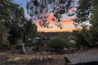 22402 Los Rogues Drive, Saugus, CA 91350