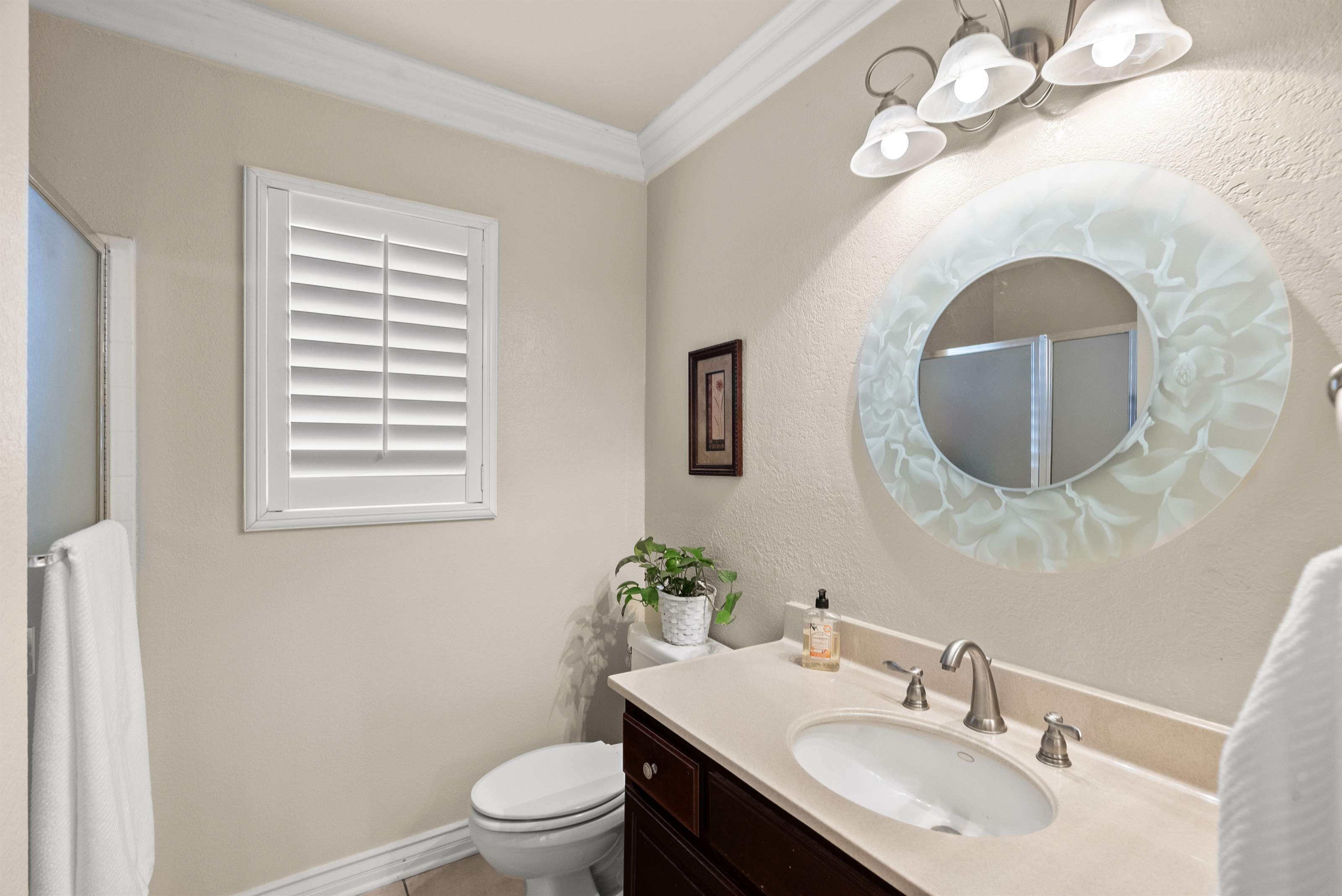 21622 Newton Ct., Santa Clarita, CA 91350