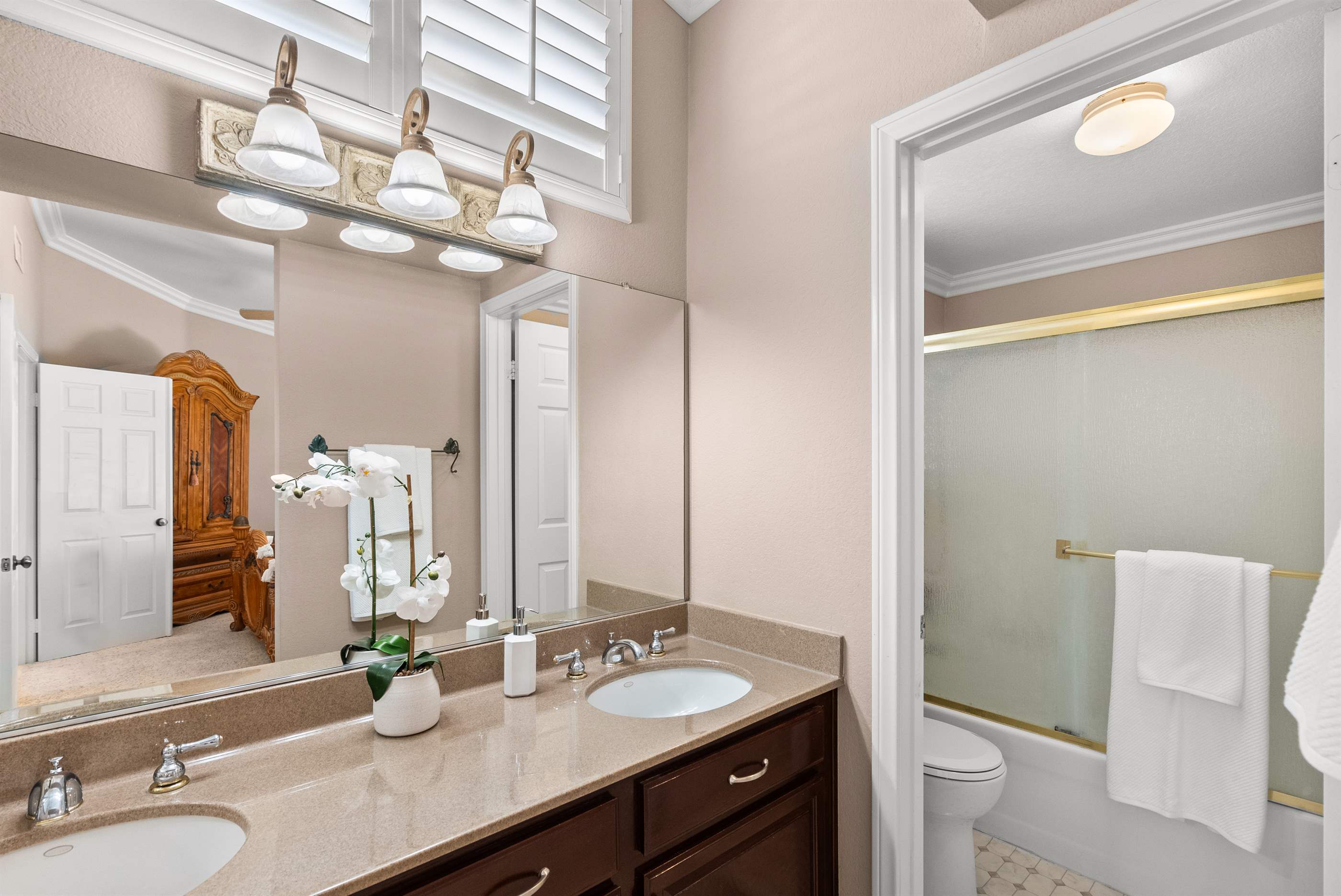 21622 Newton Ct., Santa Clarita, CA 91350