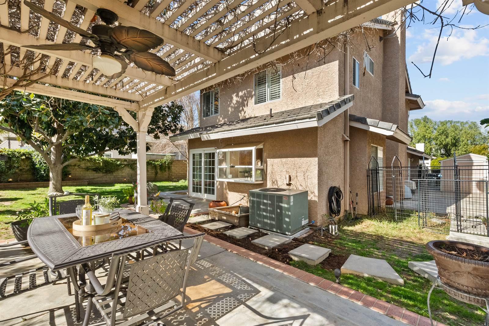 21622 Newton Ct., Santa Clarita, CA 91350