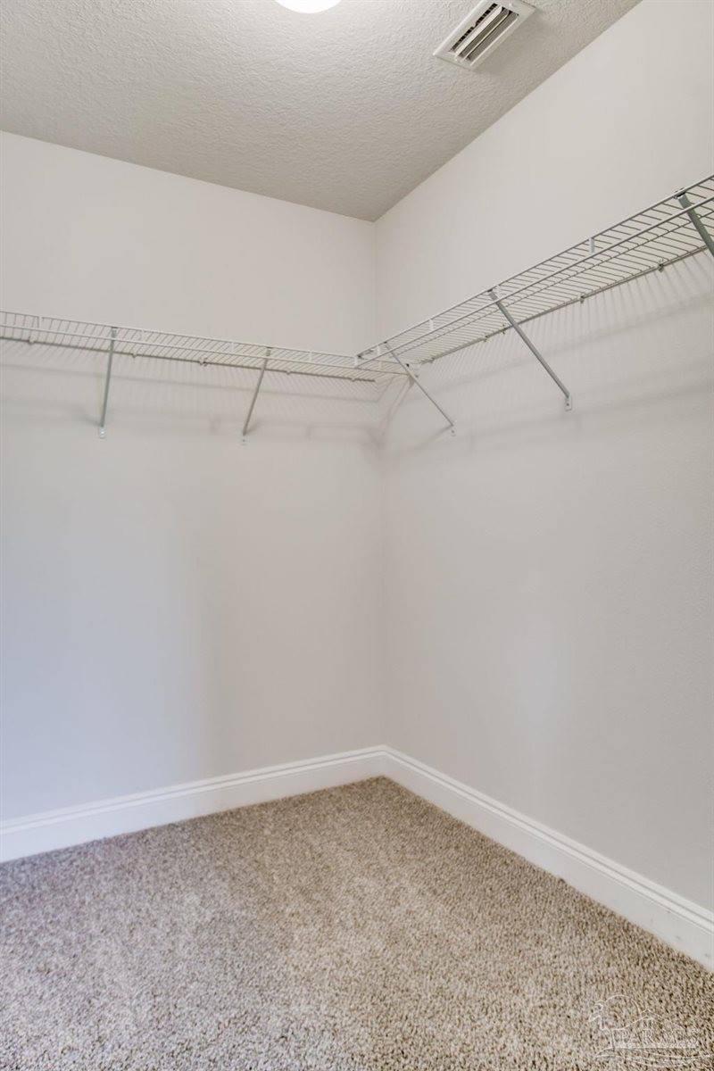 6240 Cardinal Cove Ln, Pensacola, FL 32504