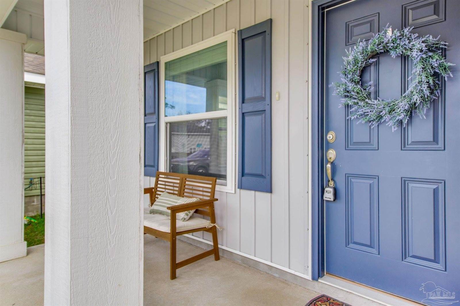 6240 Cardinal Cove Ln, Pensacola, FL 32504