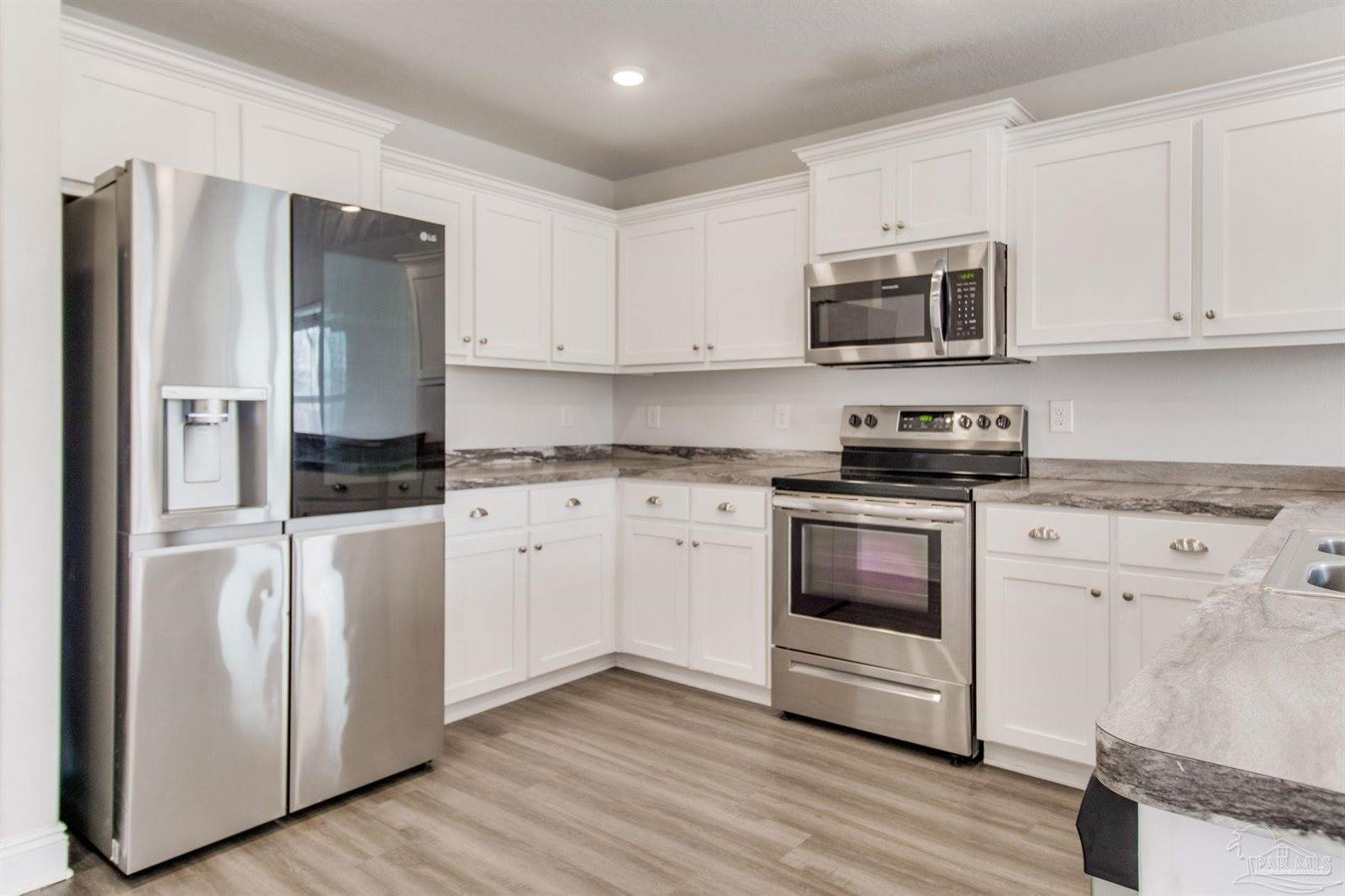 6240 Cardinal Cove Ln, Pensacola, FL 32504