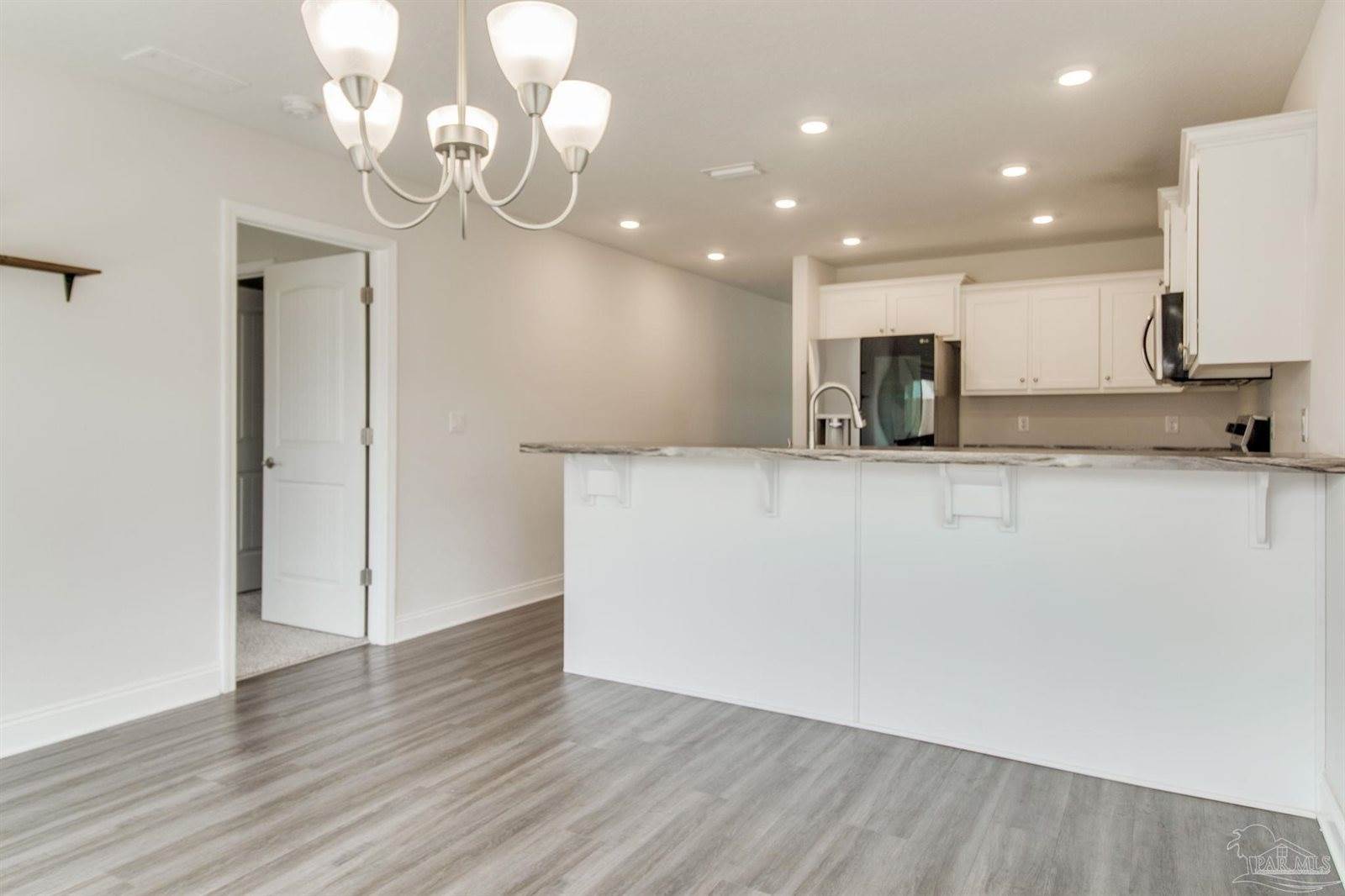 6240 Cardinal Cove Ln, Pensacola, FL 32504