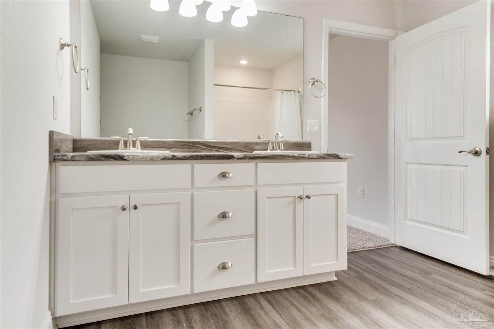 6240 Cardinal Cove Ln, Pensacola, FL 32504