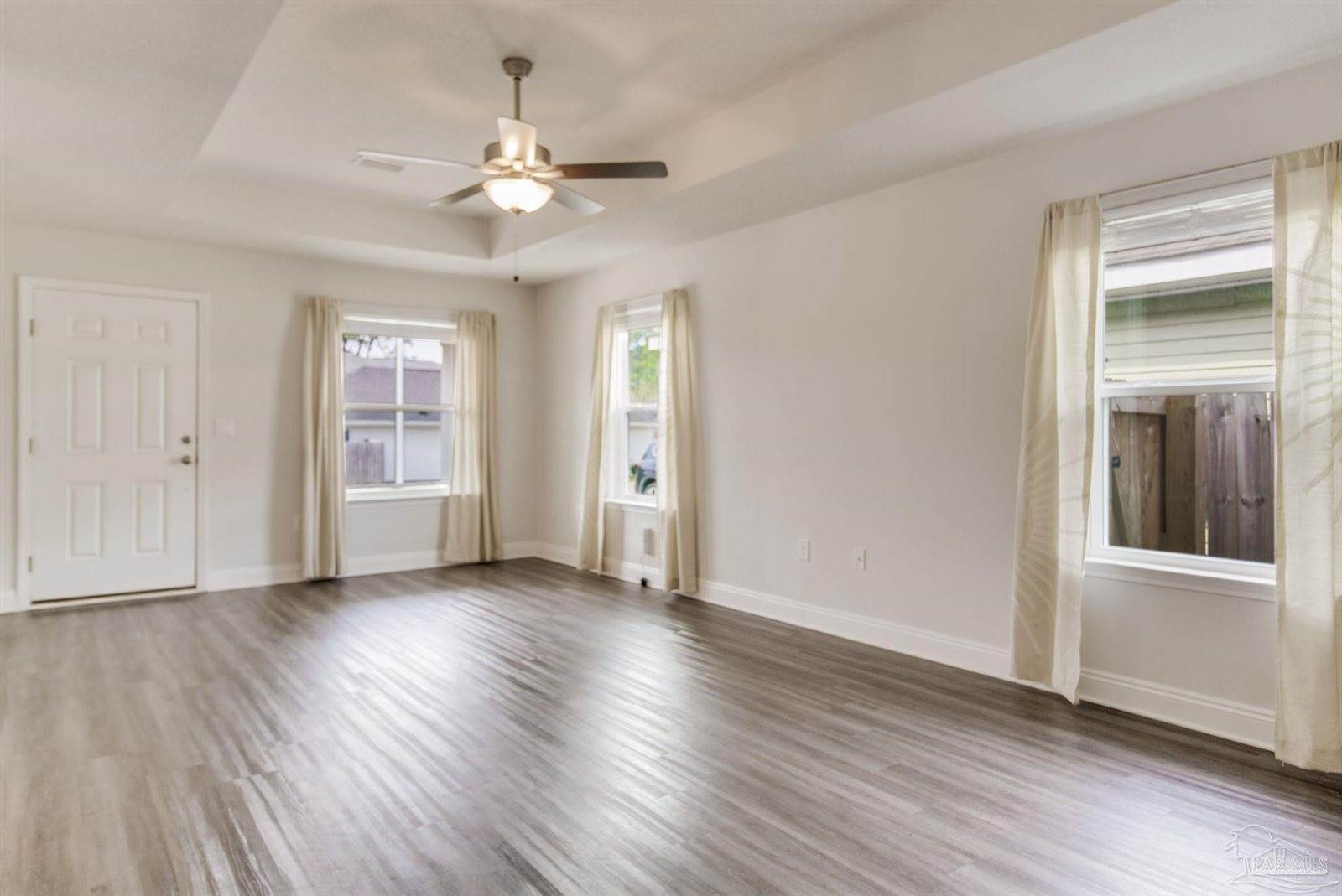 6240 Cardinal Cove Ln, Pensacola, FL 32504