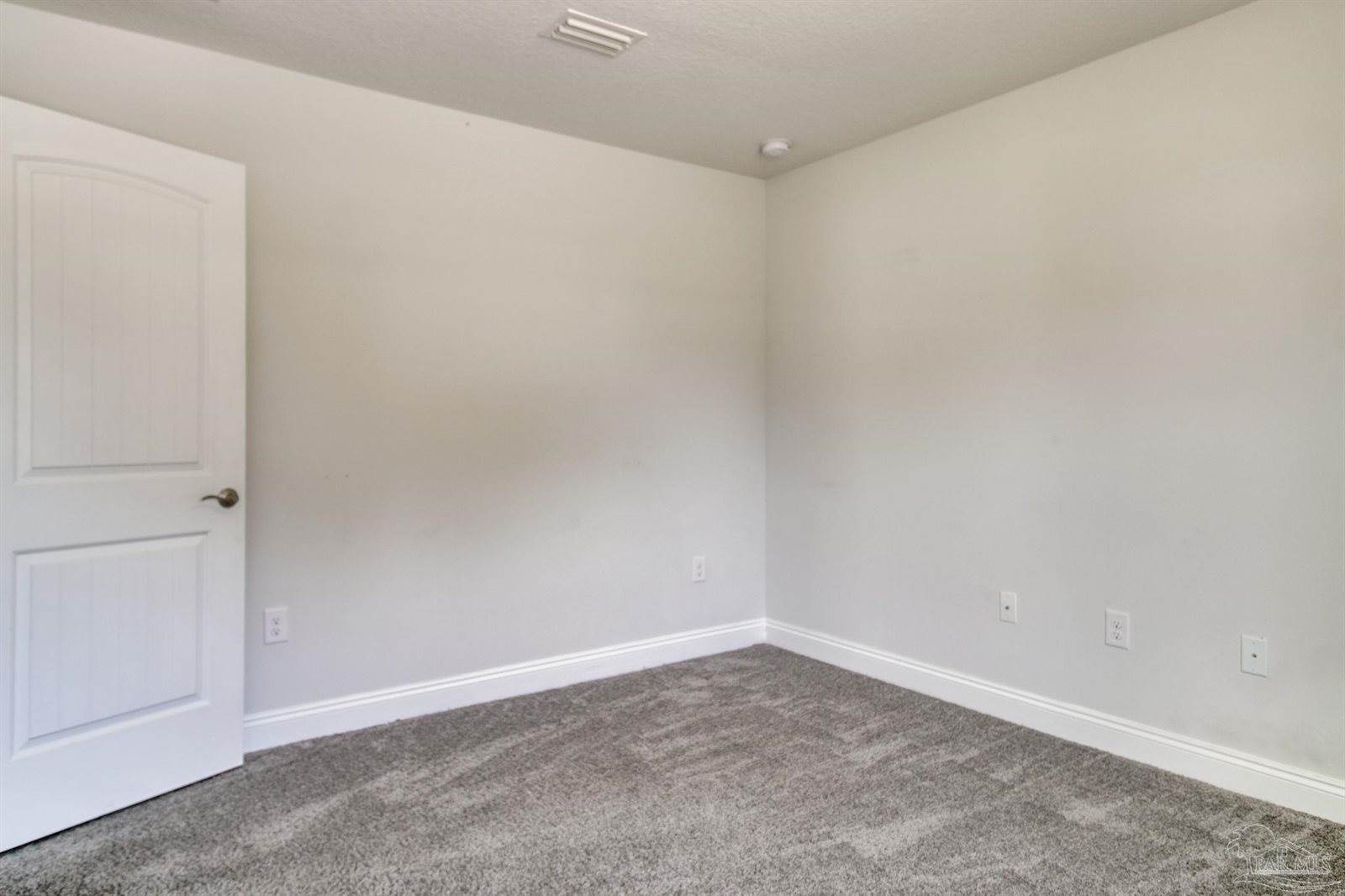 6240 Cardinal Cove Ln, Pensacola, FL 32504