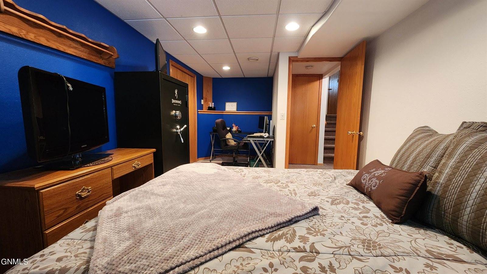 1026 25th St SE, Mandan, ND 58554