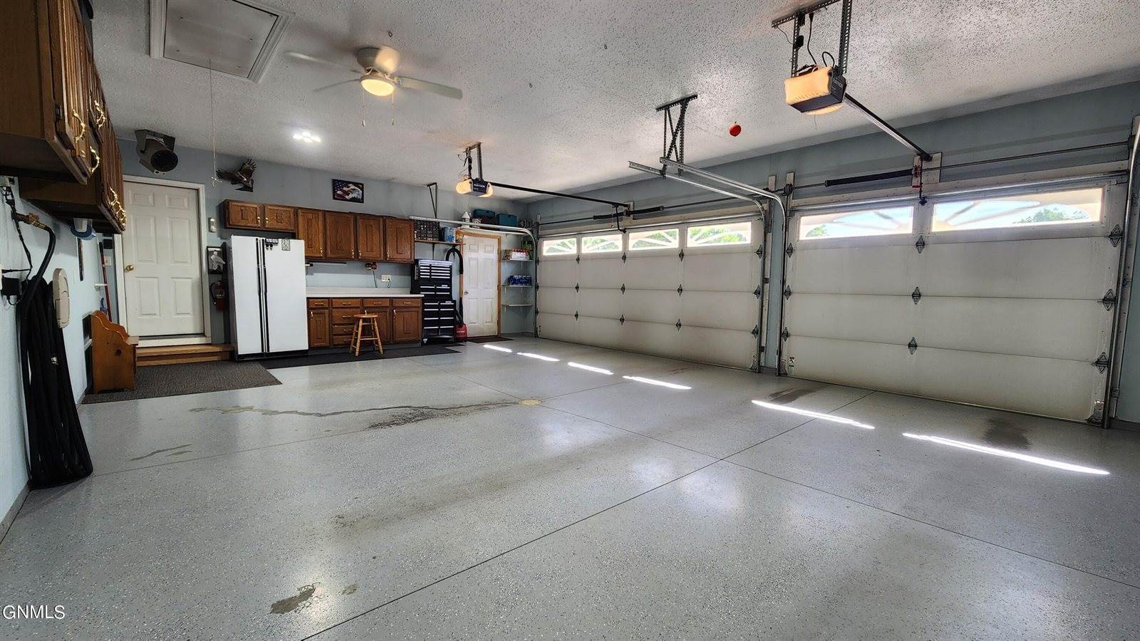 1026 25th St SE, Mandan, ND 58554