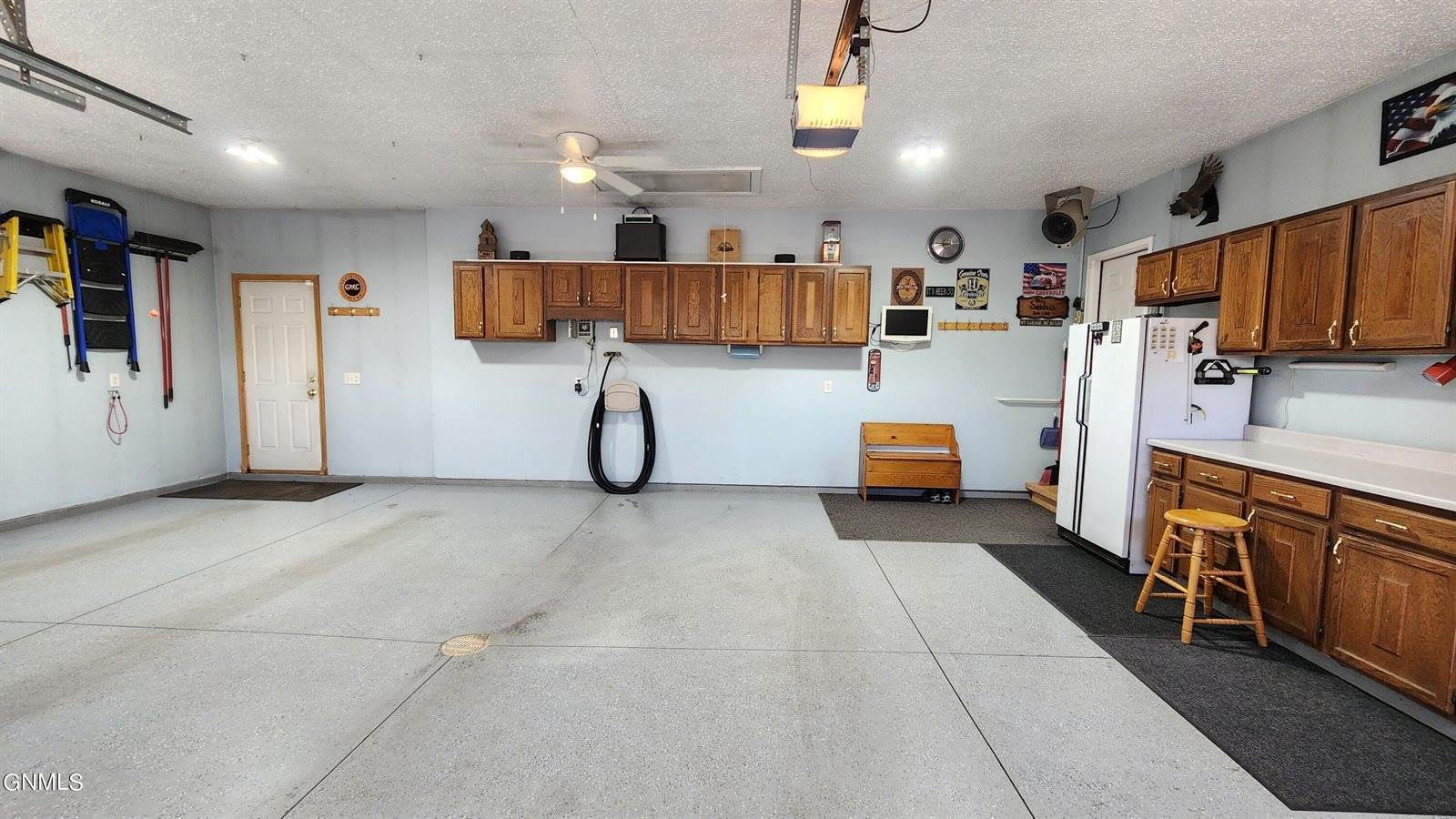 1026 25th St SE, Mandan, ND 58554