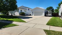1026 25th St SE, Mandan, ND 58554