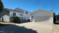 1026 25th St SE, Mandan, ND 58554