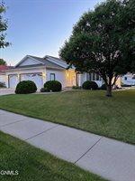 1026 25th St SE, Mandan, ND 58554