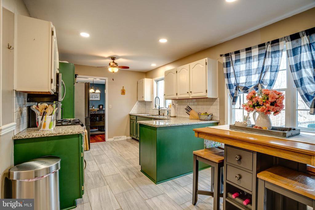 305 Russell Avenue, Douglassville, PA 19518