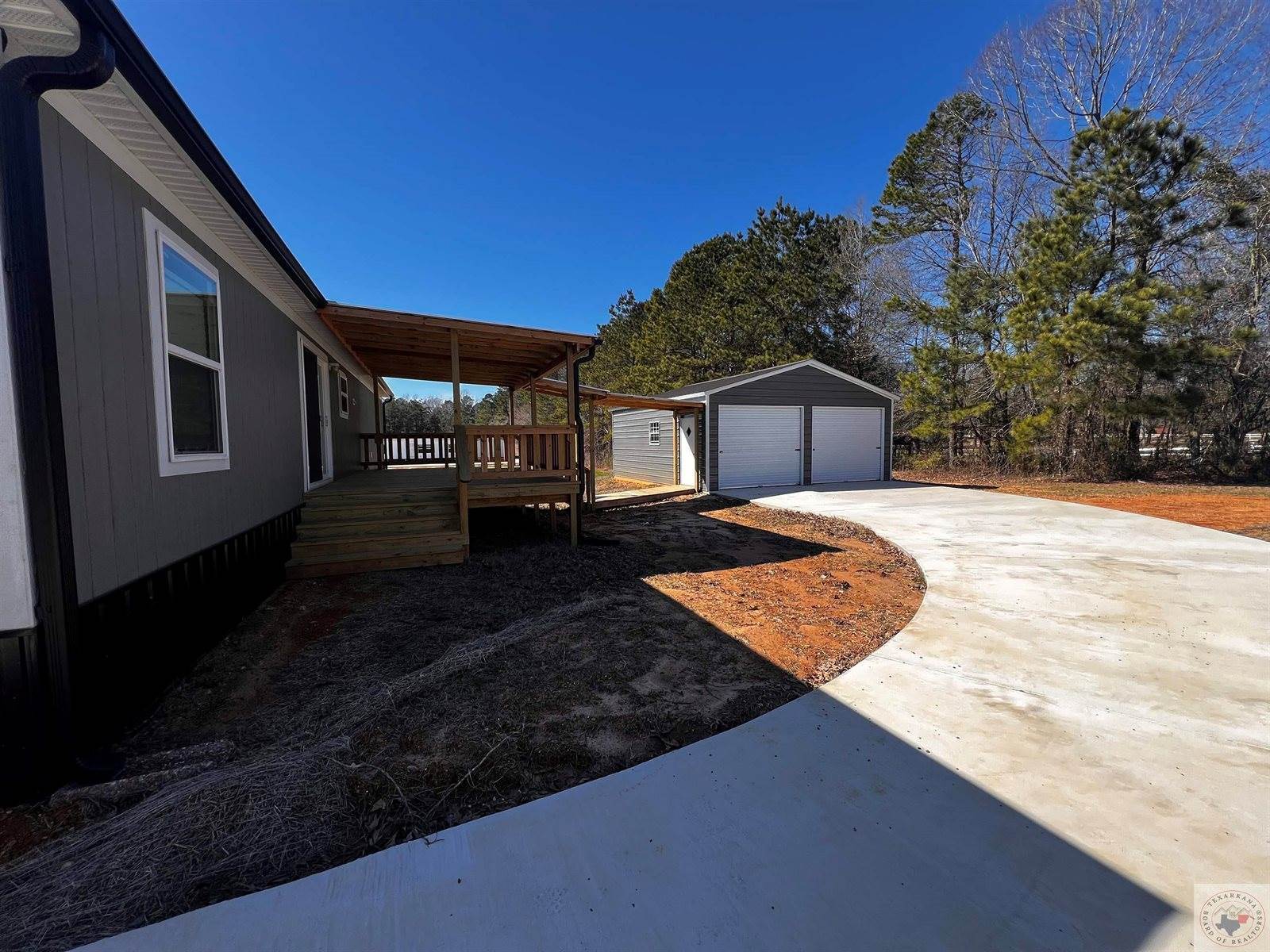 2 Rayn St, Texarkana, TX 75501