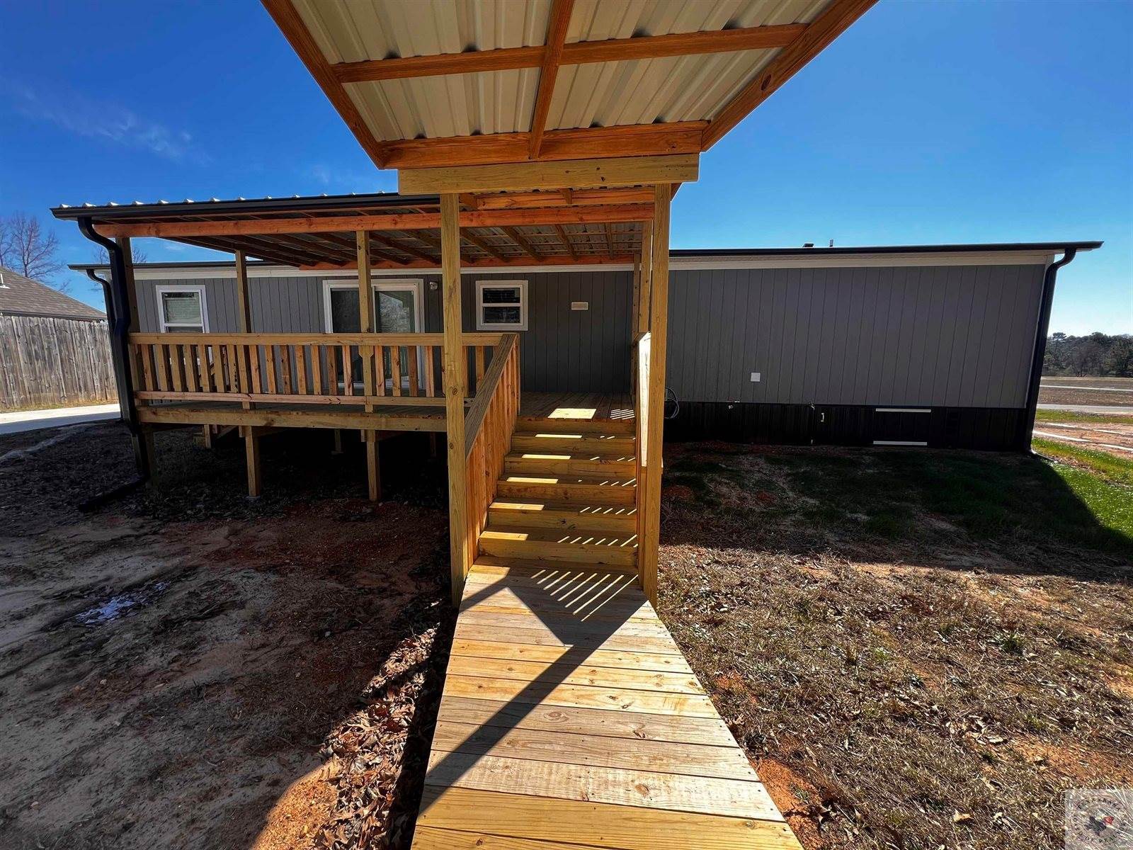 2 Rayn St, Texarkana, TX 75501