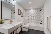 5105 NW 137TH Ave, Portland, OR 97229