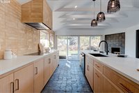 5105 NW 137TH Ave, Portland, OR 97229