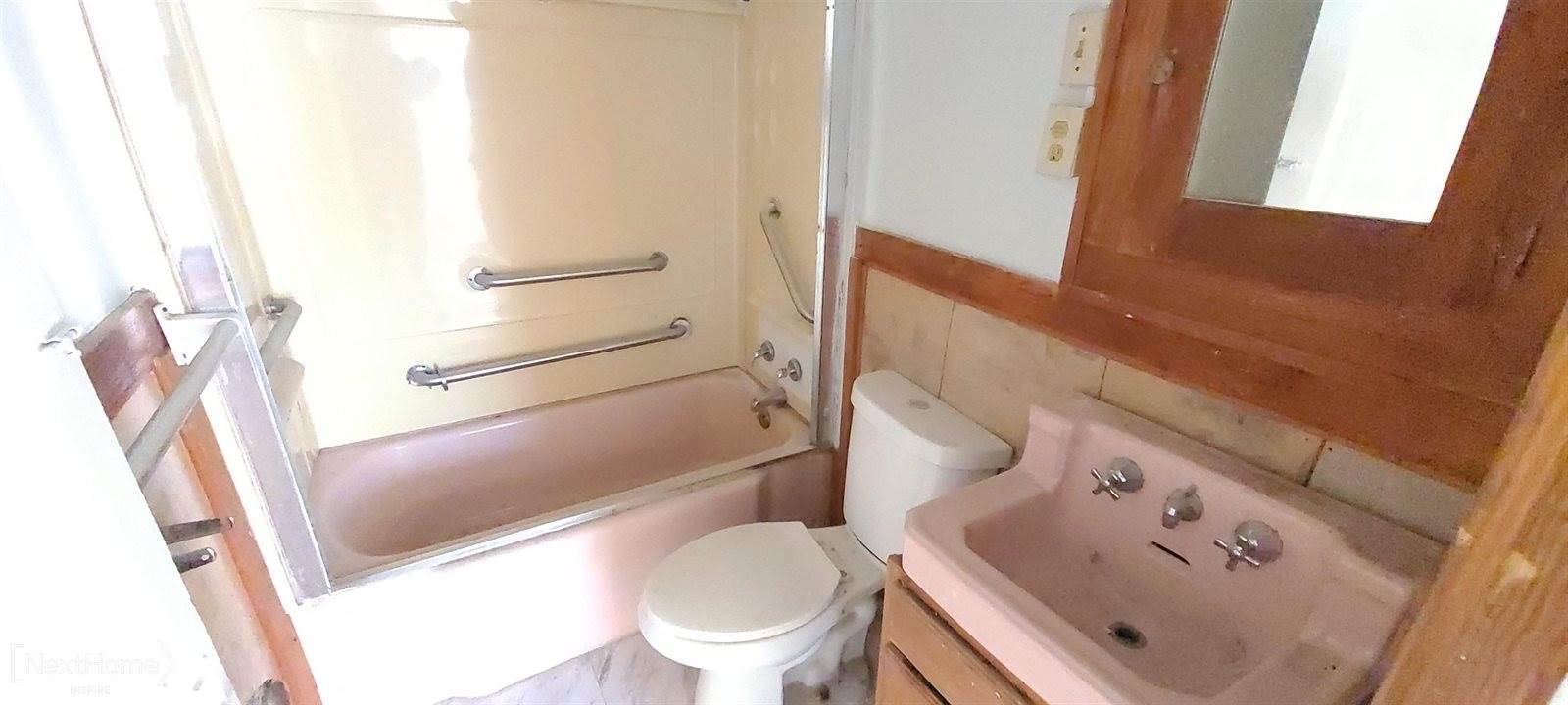 2103 Church Street, Flint, MI 48503