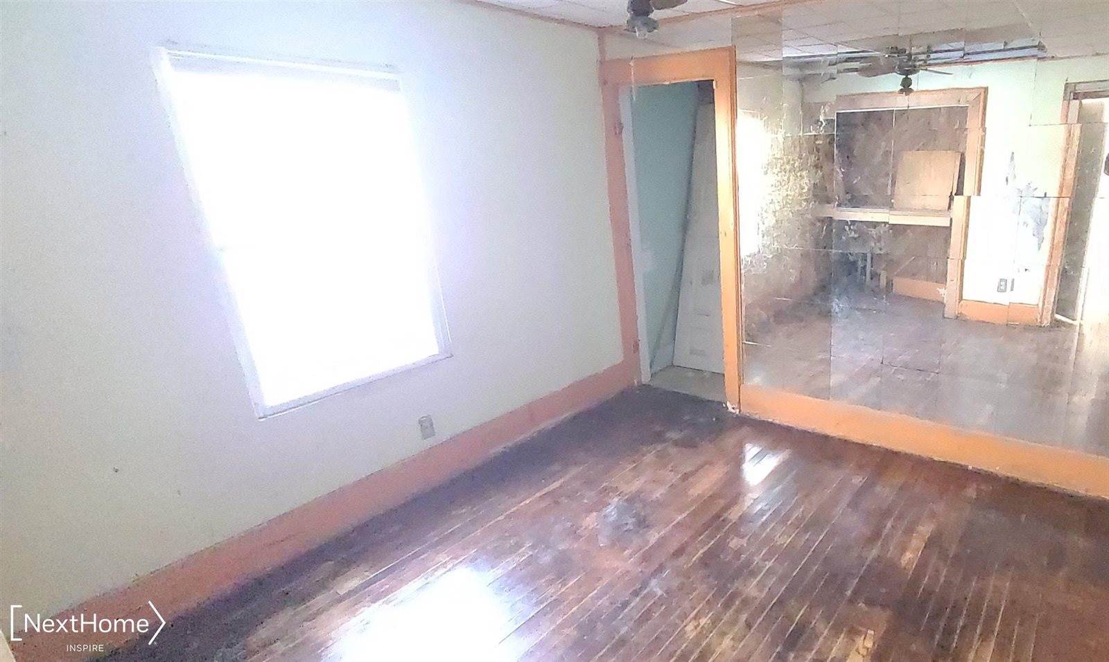 2103 Church Street, Flint, MI 48503