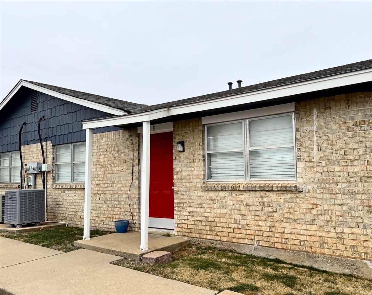 10 SW 69th St, Lawton, OK 73505